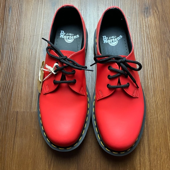 dr martens low red